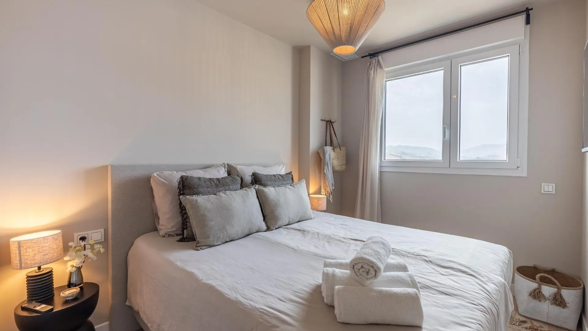 Malaga Skyline 5 Pool & Parking Free Apartamento