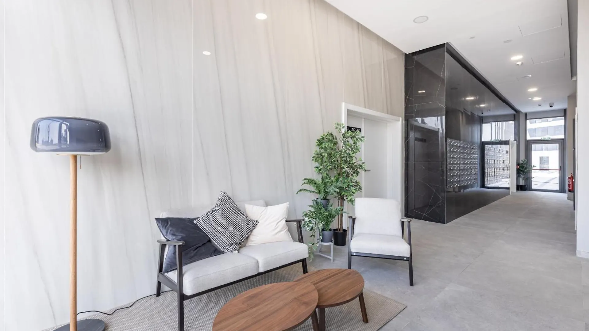 Malaga Skyline 5 Pool & Parking Free Apartamento