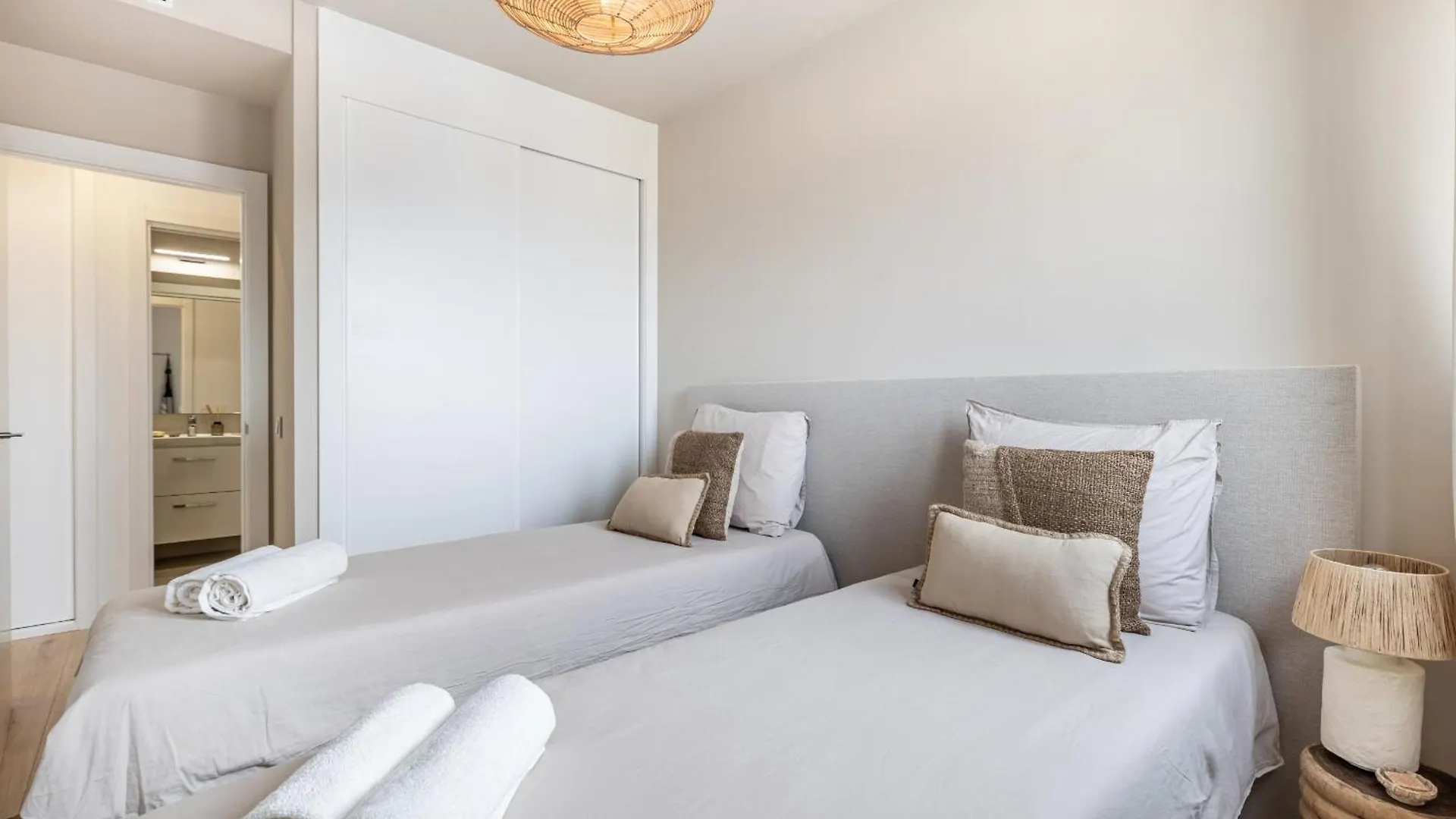 Malaga Skyline 5 Pool & Parking Free Apartamento Espanha